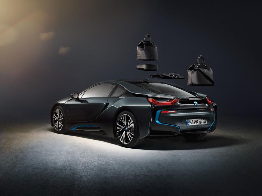  BMW i8 2014 года  (фото 112 из 180)